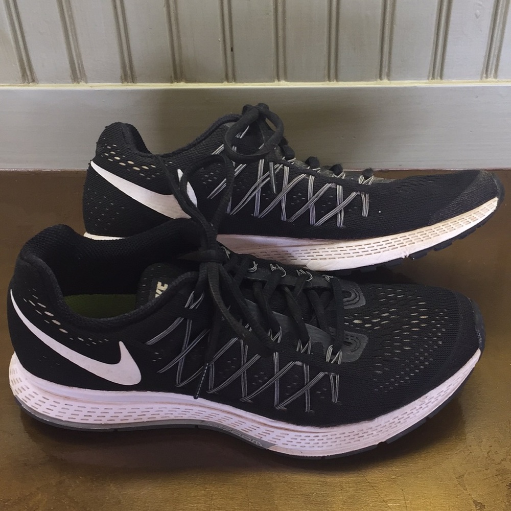 NIKE Zoom Pegasus 32 Black Tennis/Running Shoes